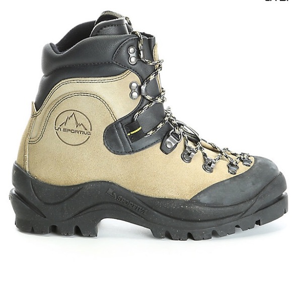 La Sportiva Shoes - Like New La Sportiva Hiking Boots